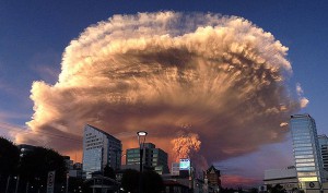 beautiful-scary-volcano-eruption-calbuco-chile-01